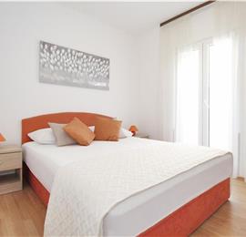 Studio Apartment in Molunat near Dubrovnik, Sleeps 2